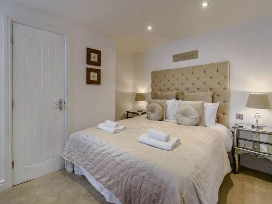 The Hideaway Luxury 5* 2 Bed Garden Apartment Scarborough Ngoại thất bức ảnh