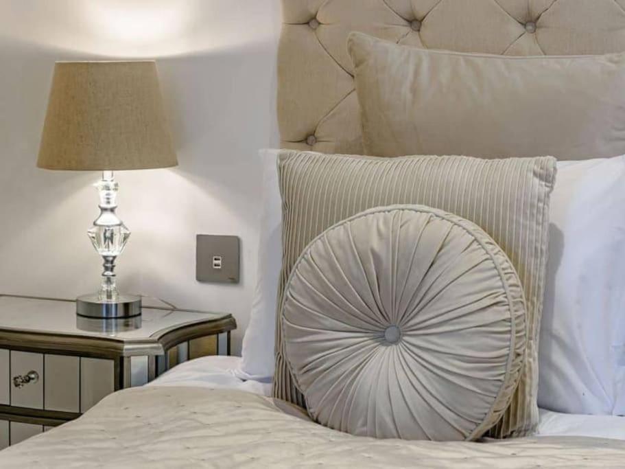 The Hideaway Luxury 5* 2 Bed Garden Apartment Scarborough Ngoại thất bức ảnh